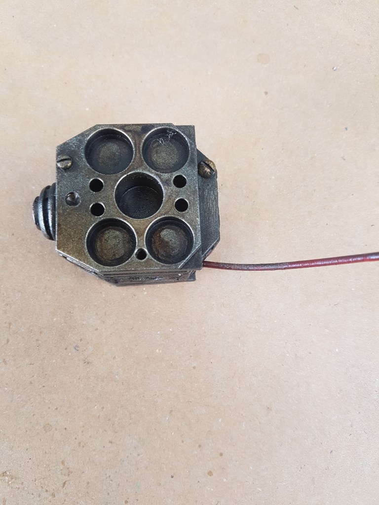 Men in Black International, metal effect on fiberglass, 2019