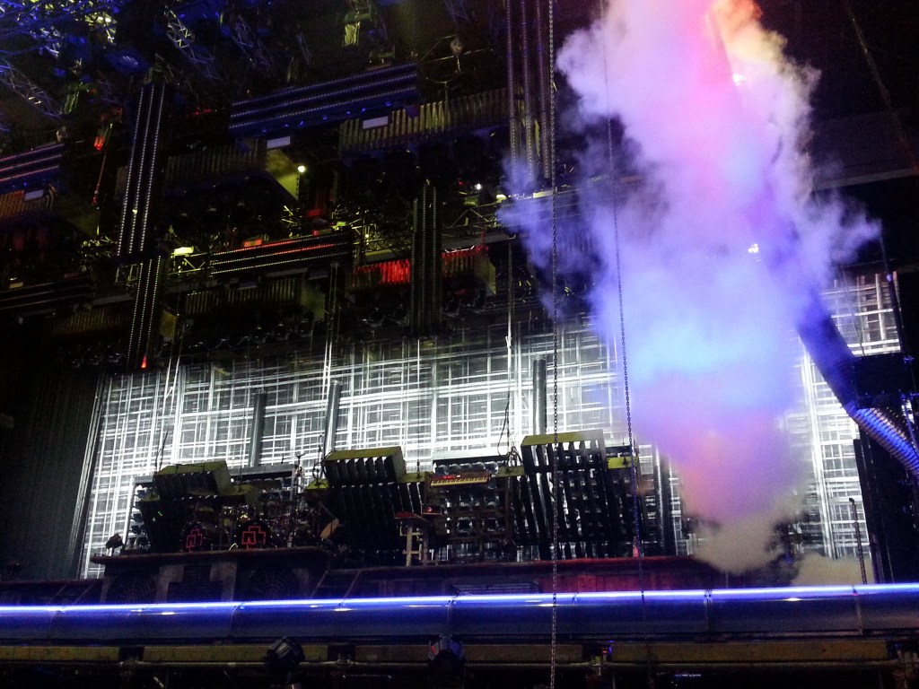 Rammstein set 2017, scenic painter, teamwork