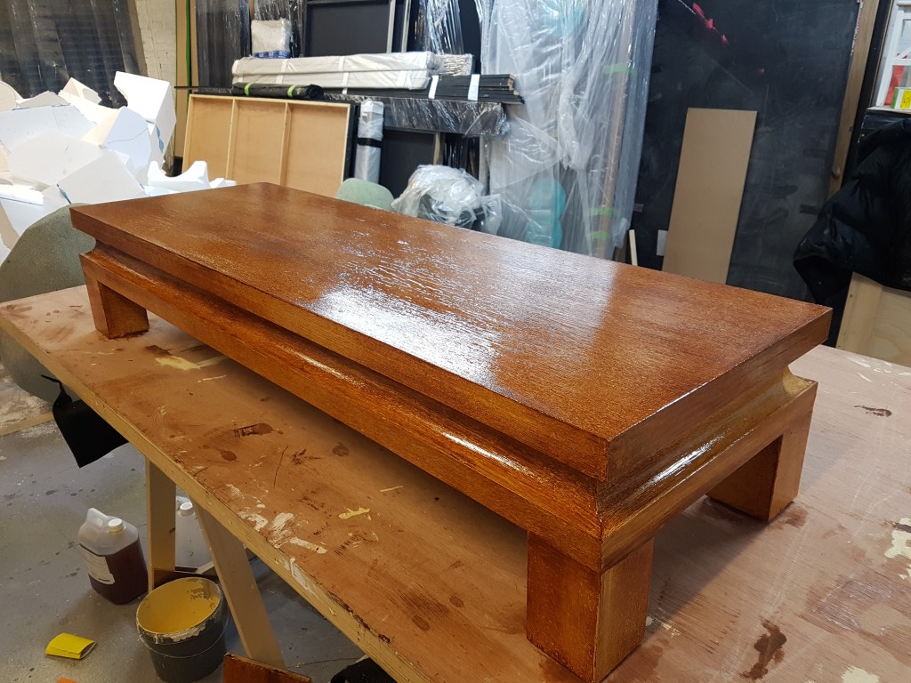 Wood graining effect on MDF for a Chinese event, Lead painter 2019